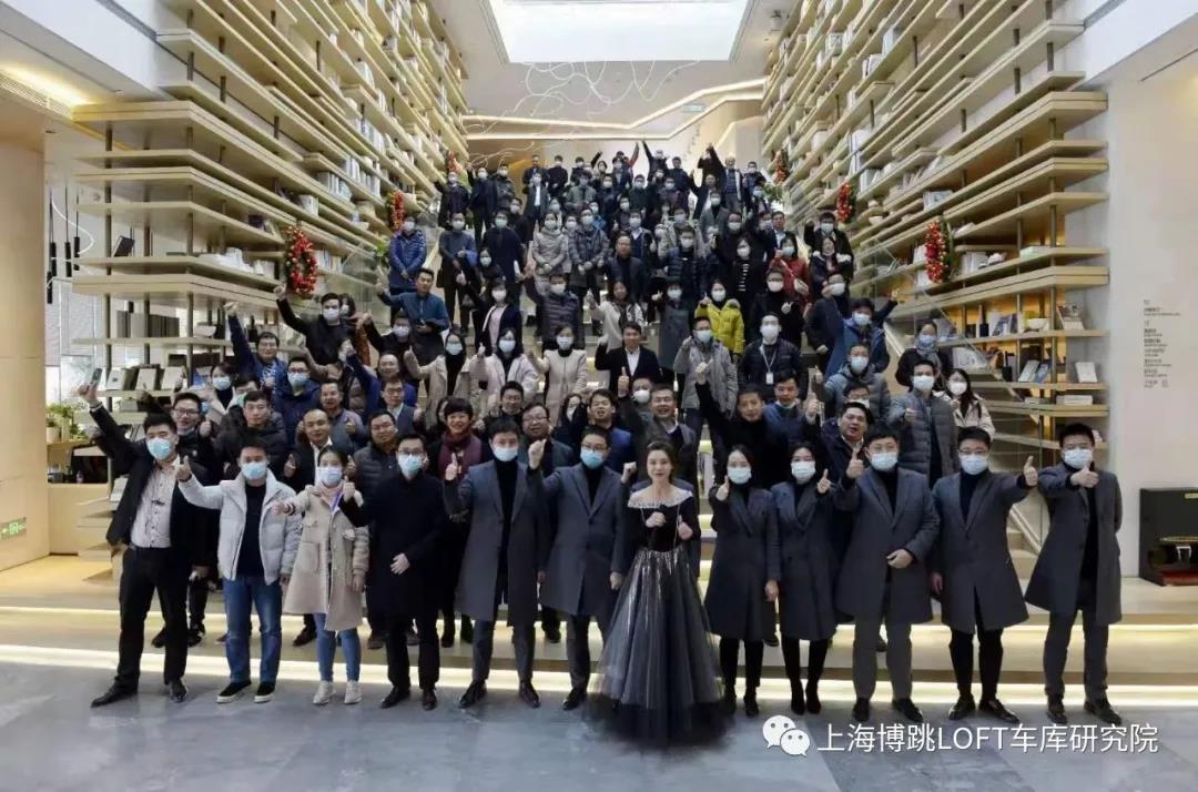 顺义全国一百多人在华侨城汉口道6号参观研讨LOFT专利车库技术！